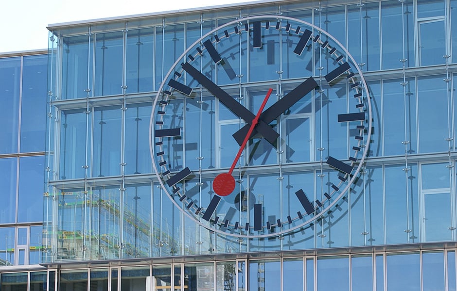 SBB Fassadenuhr Bahnhof Aarau