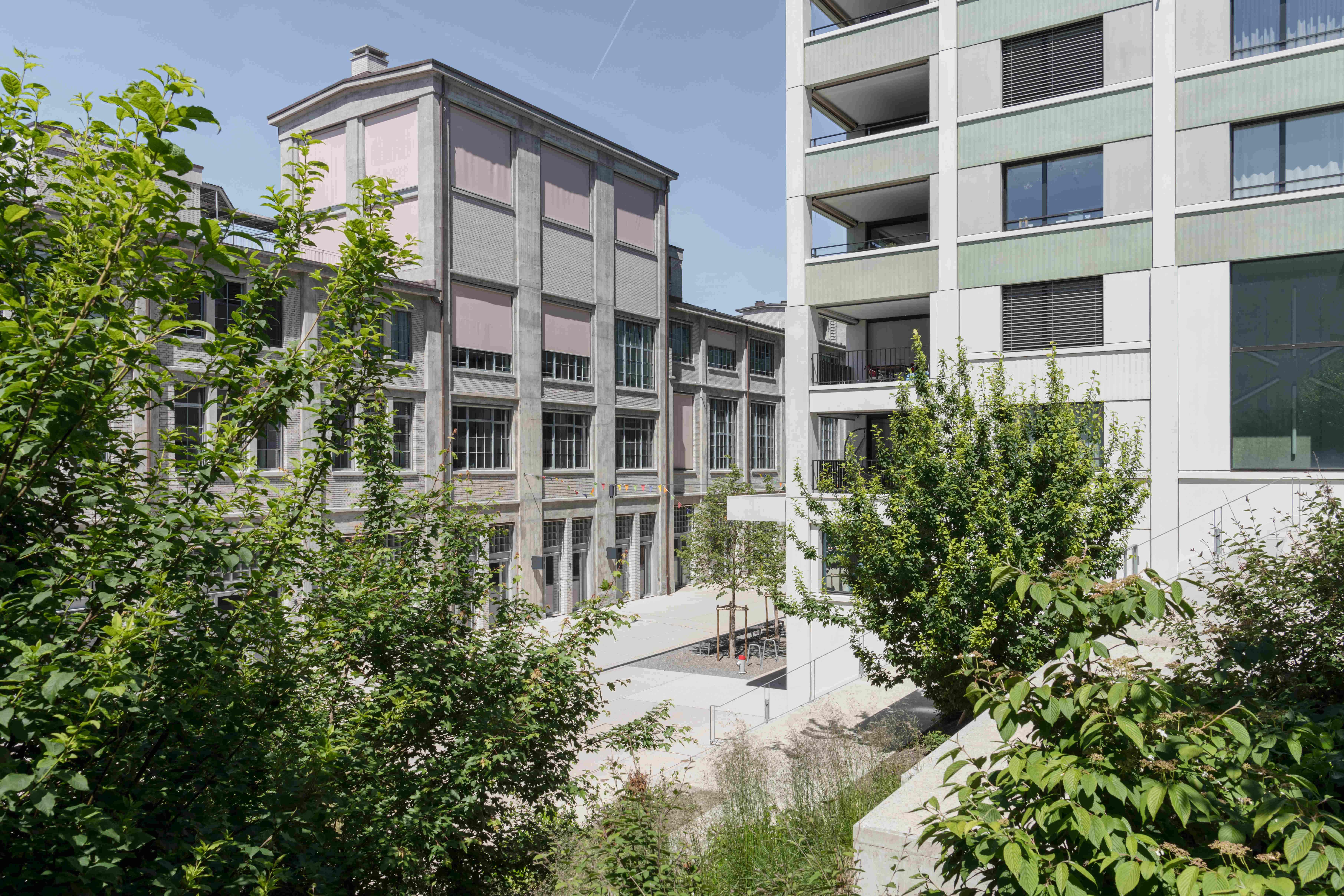 Cham_Swiss_Properties_t