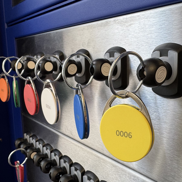 Schlüsselschrank Cut