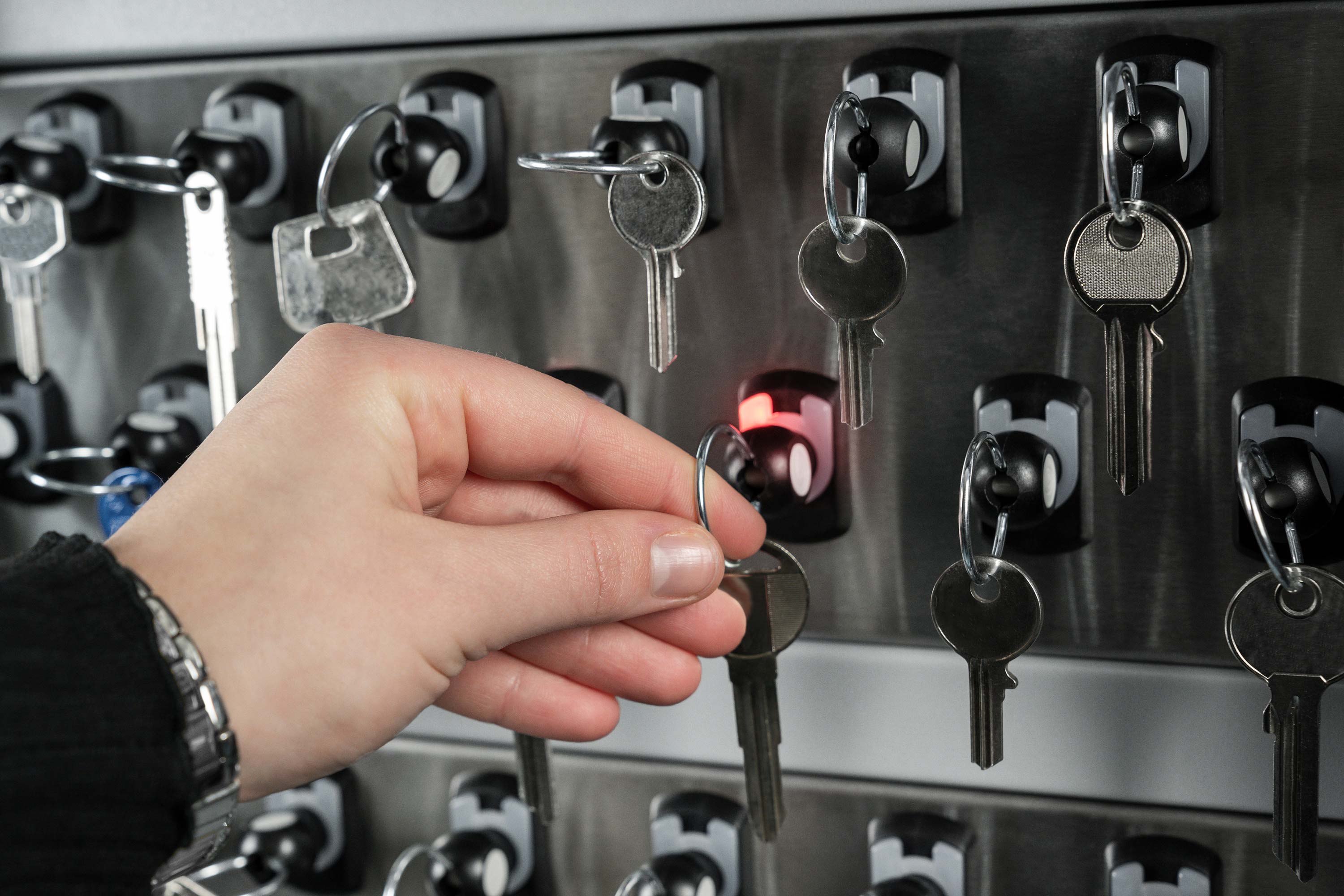 Mobatime-Zutrittskontrolle-Schluesselmanagementsystem-Schluessel